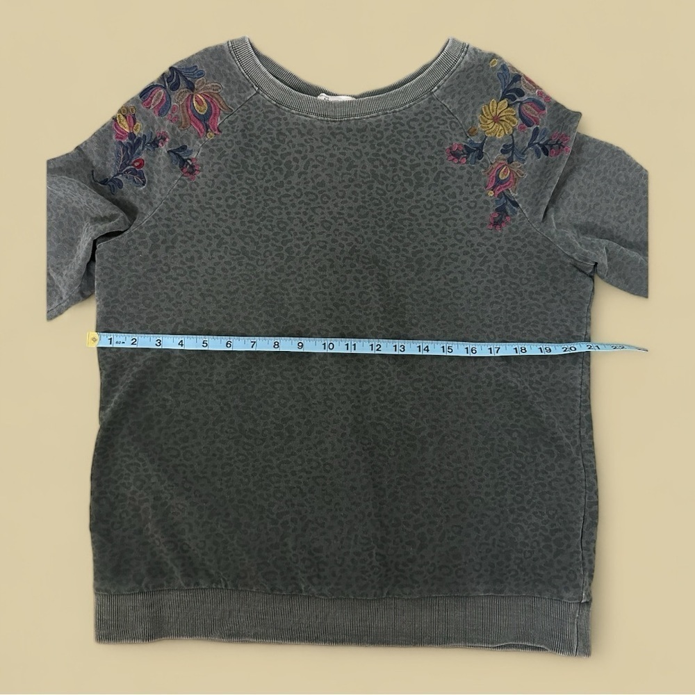 Standard Grace - Mossy Green Leopard Top M - Picture 5 of 10